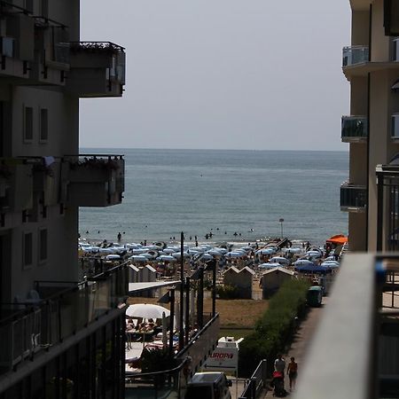 לידו די ג'סולו Hotel Azzorre מראה חיצוני תמונה
