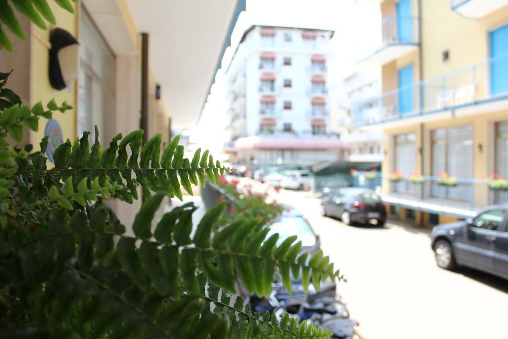 לידו די ג'סולו Hotel Azzorre מראה חיצוני תמונה