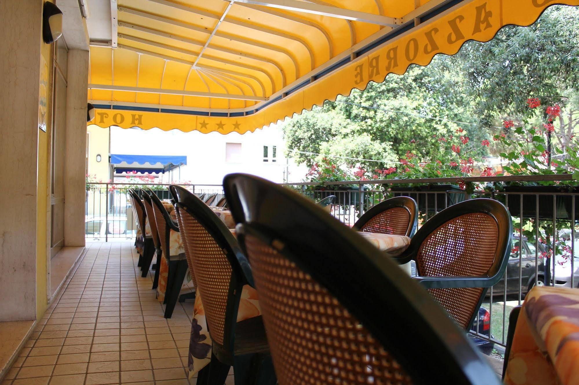 לידו די ג'סולו Hotel Azzorre מראה חיצוני תמונה